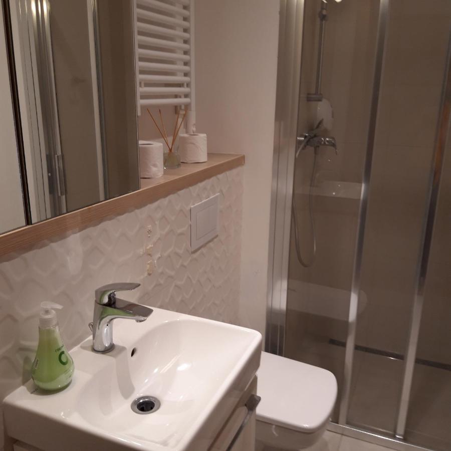 Yaroslav Apartments Varşovia Exterior foto