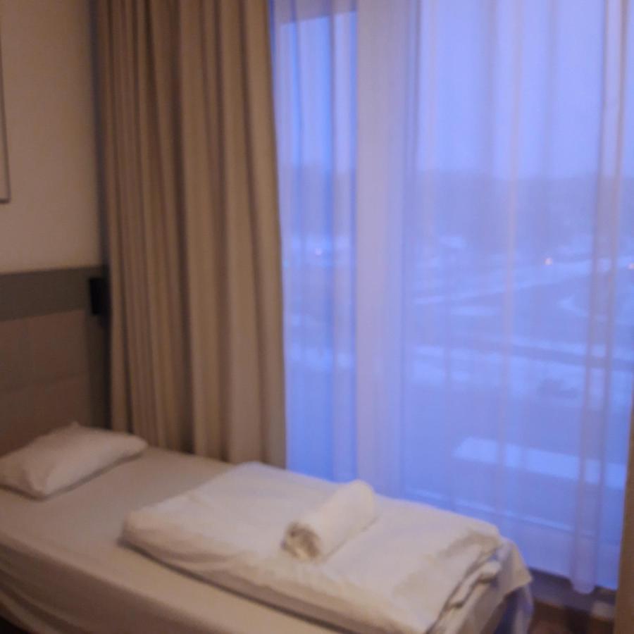 Yaroslav Apartments Varşovia Exterior foto